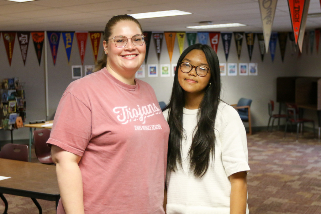 avid teacher noel suggs and 8th grader Vung Buansing