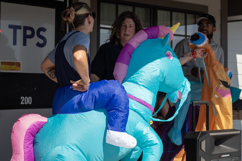 Communities Inflatable Race
