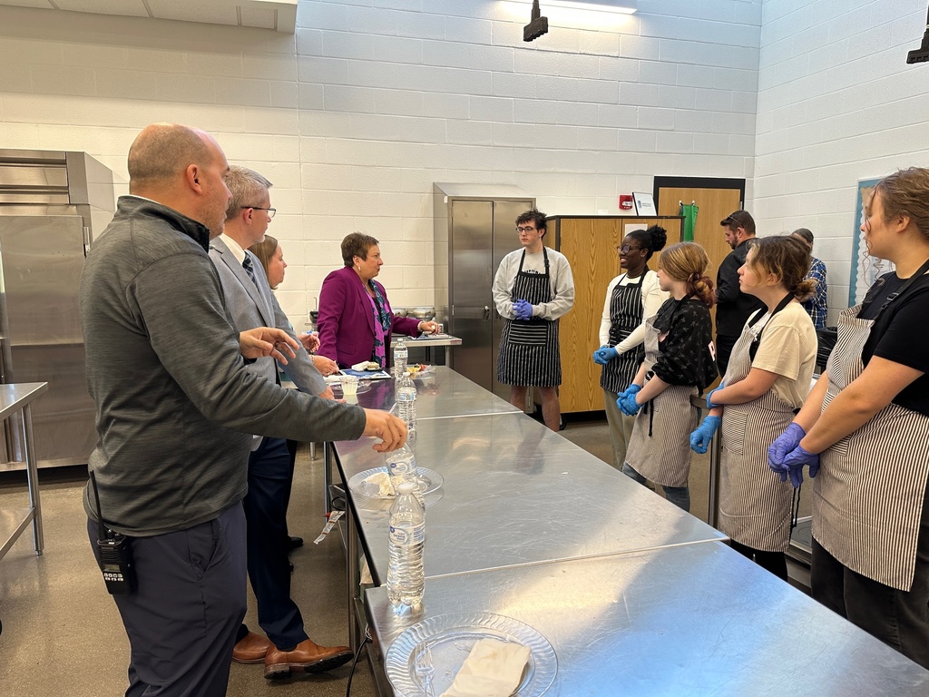 Com Fletcher with EJHS students