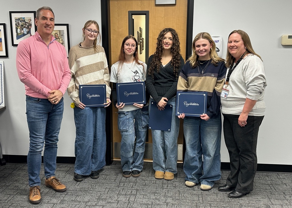 students who worked on KSBA banner