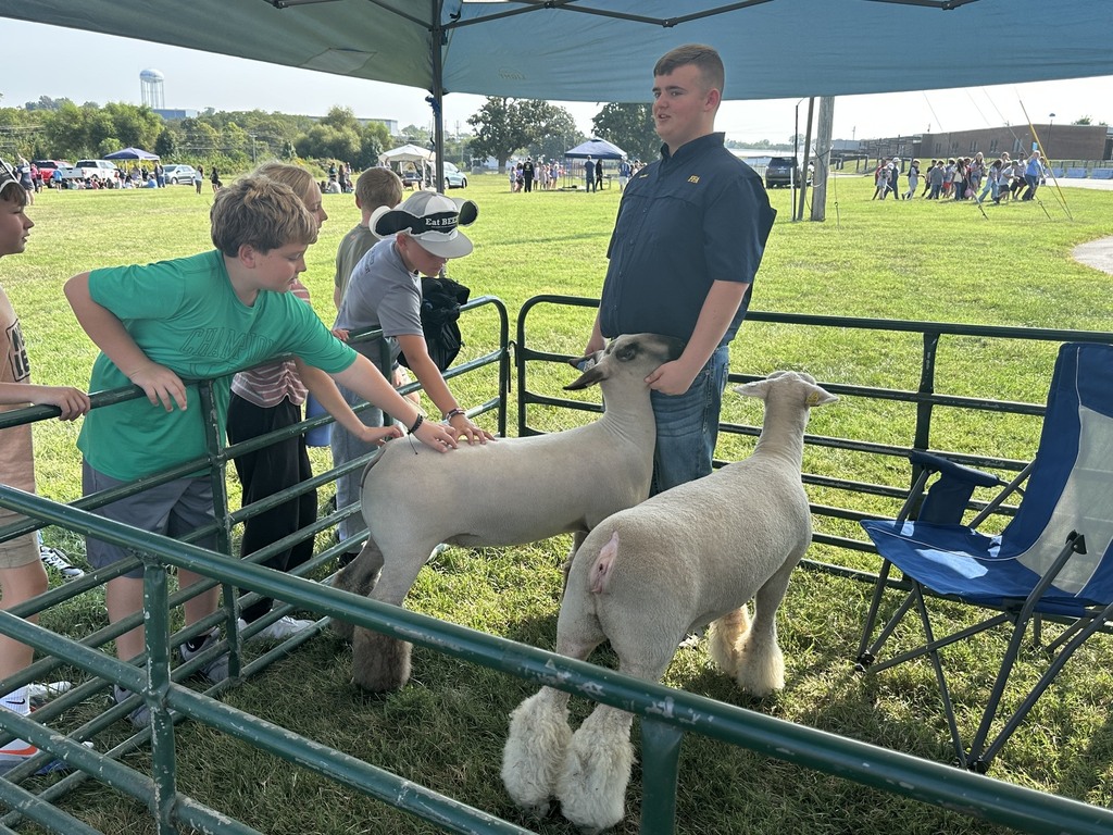 students on ag day