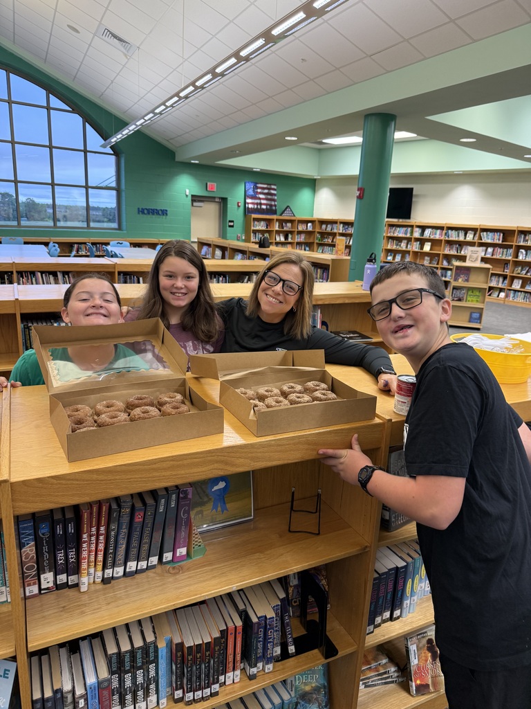EJMS enjoying some amazing donuts from Kate’s Cocoa Kitchen!