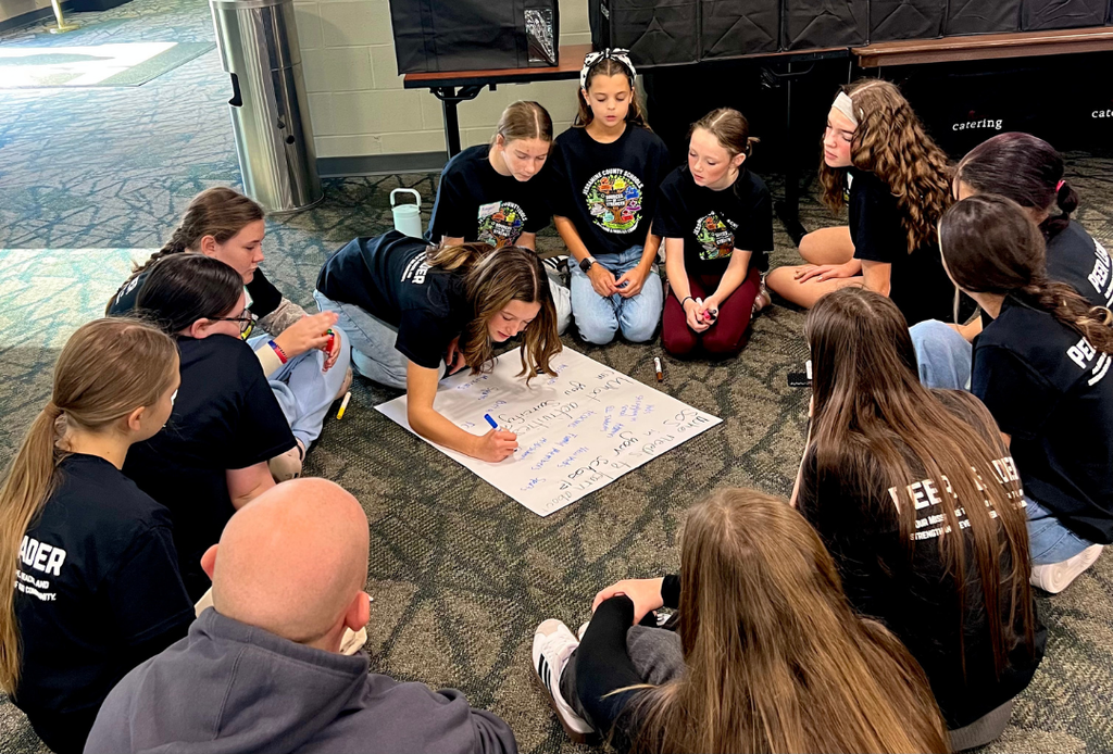 EJMS Sources of Strength peer leaders learning more about how to be a positive force within the community.