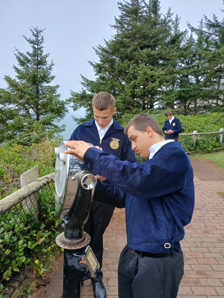 FFA students figuring out the view finder.