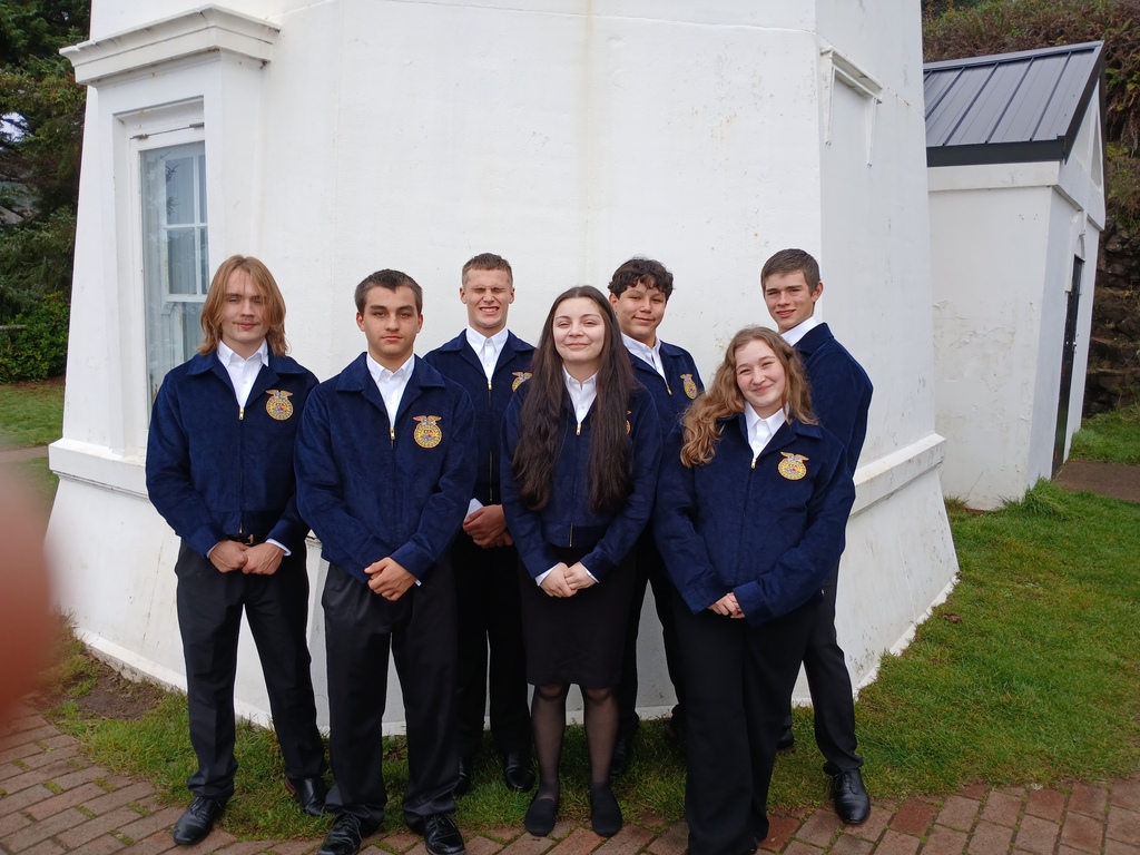 FFA students striking a pose at the Cape Meares lighthouse.
