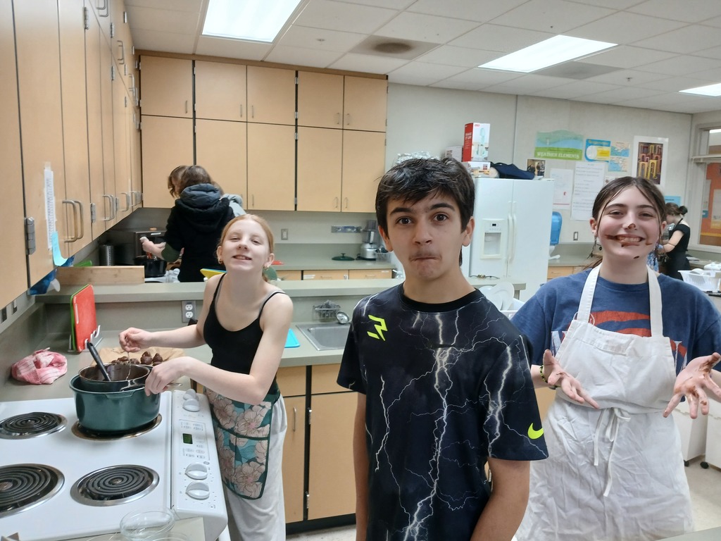 8th grade made chocolate dipped fruit for culinary
