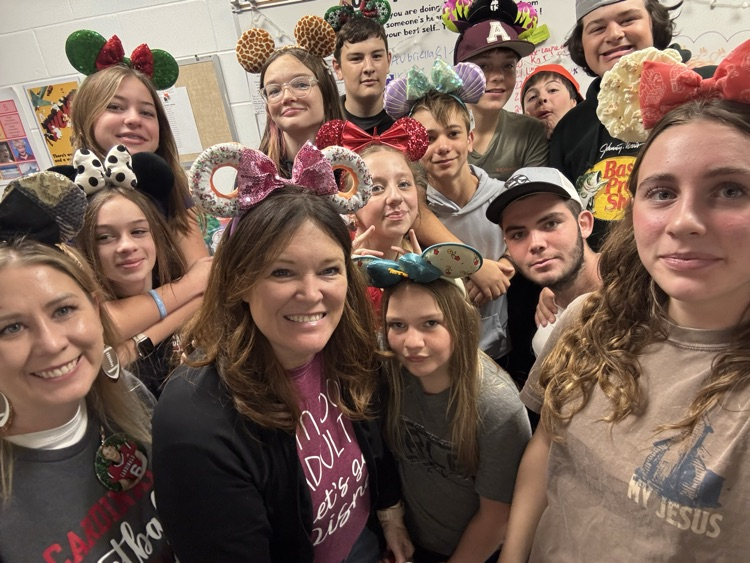 hat and Disney day