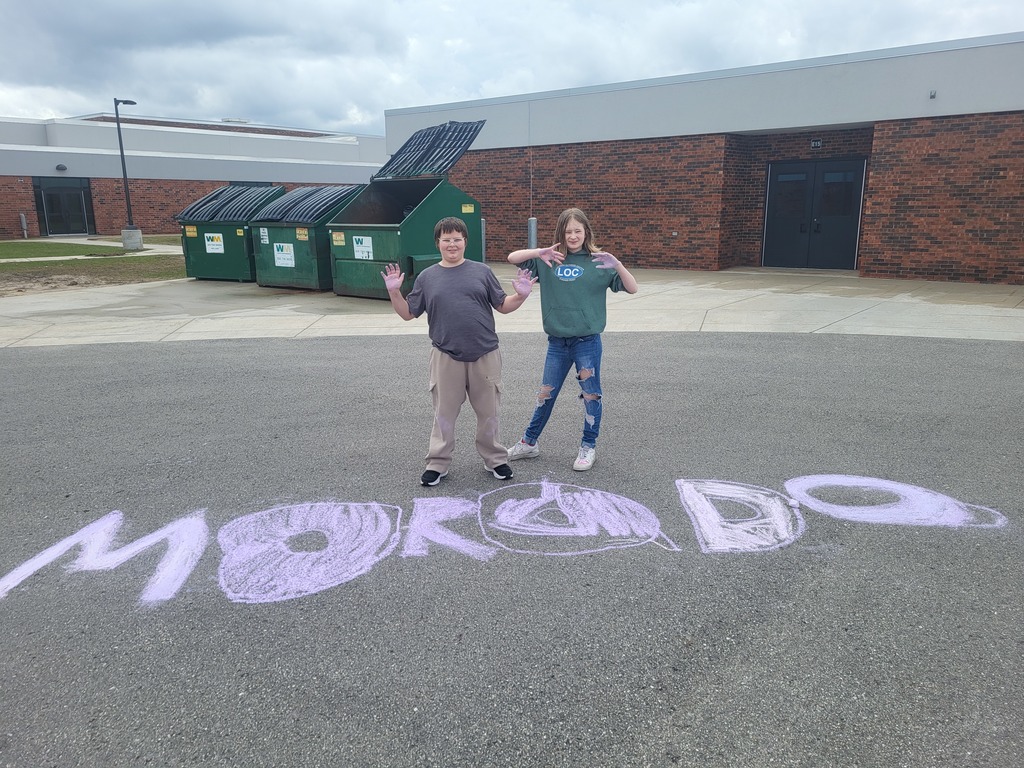 The 6th Grade "Personal Skills"  elective class has taken some time to learn a little Spanish, including colors/colores... 