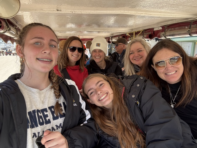 carriage ride 