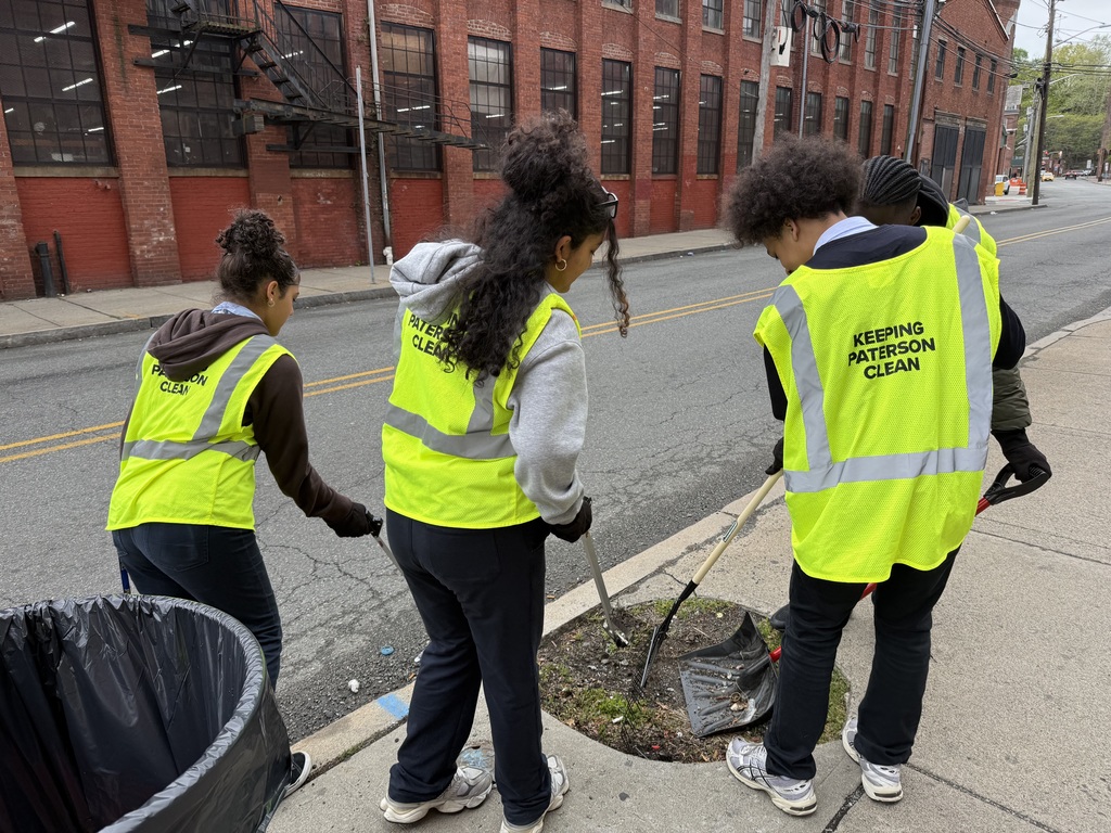 Earth Day Clean Up