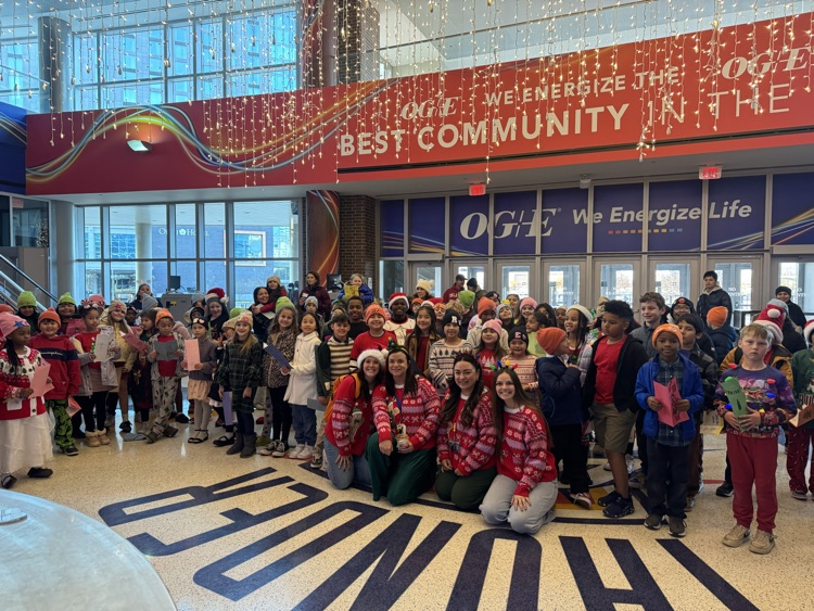 3rd grade goes caroling at the Paycom center!💙⚡️