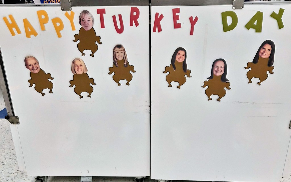 JHS lunch ladies as turkeys