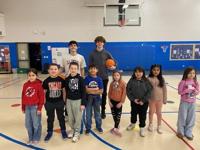 JHS Students showing Ringwood students good sportsmanship skills