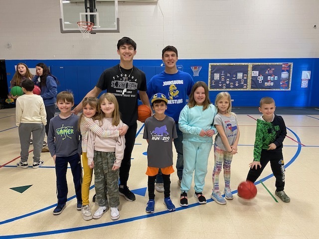 JHS Athletes with Ringwood students