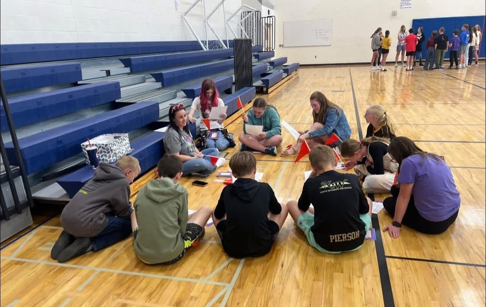 kids in circle