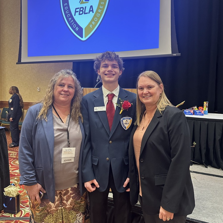 Jackson Chapman and his advisors, Kami Kennedy and Michelle Dahlberg