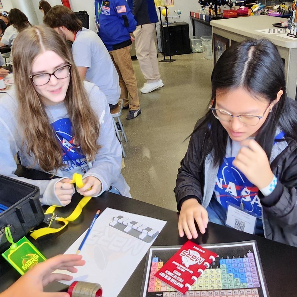 Grace Lester, Bonnie Kim