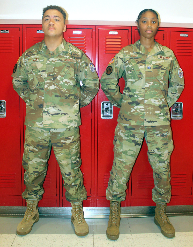 Seniors wear ROTC uniforms 