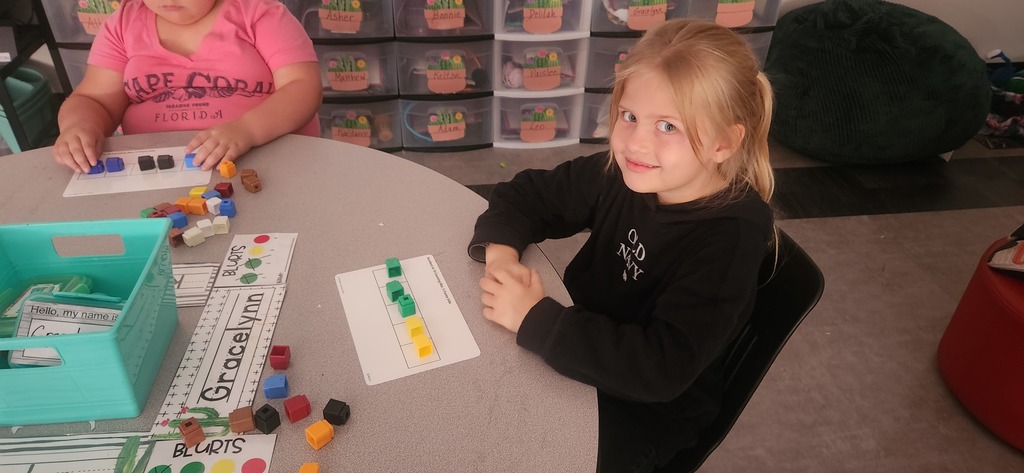 Kindergartner learn 5 frames