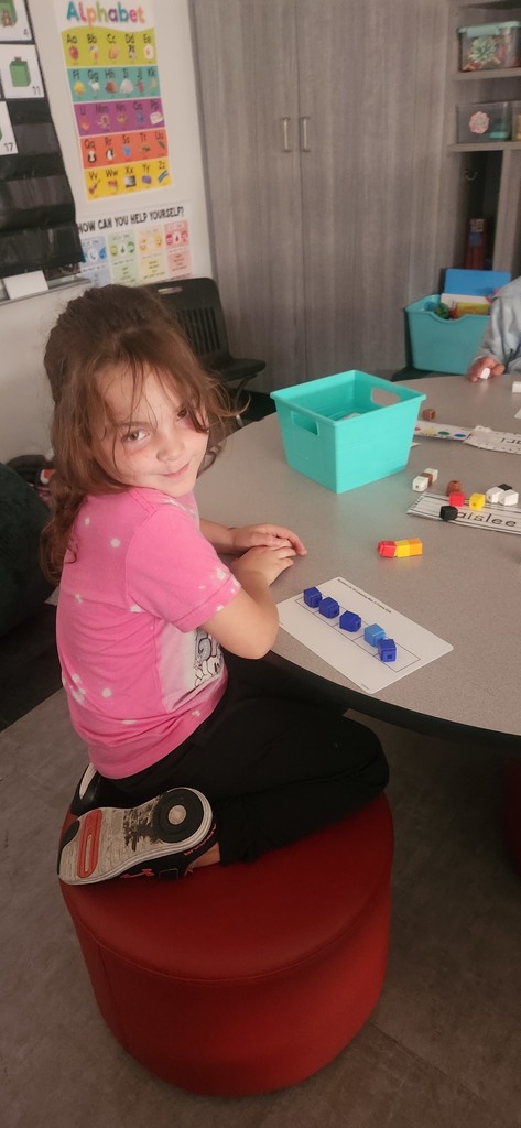 Kindergartner learn 5 frames