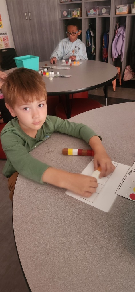 Kindergartner learn 5 frames