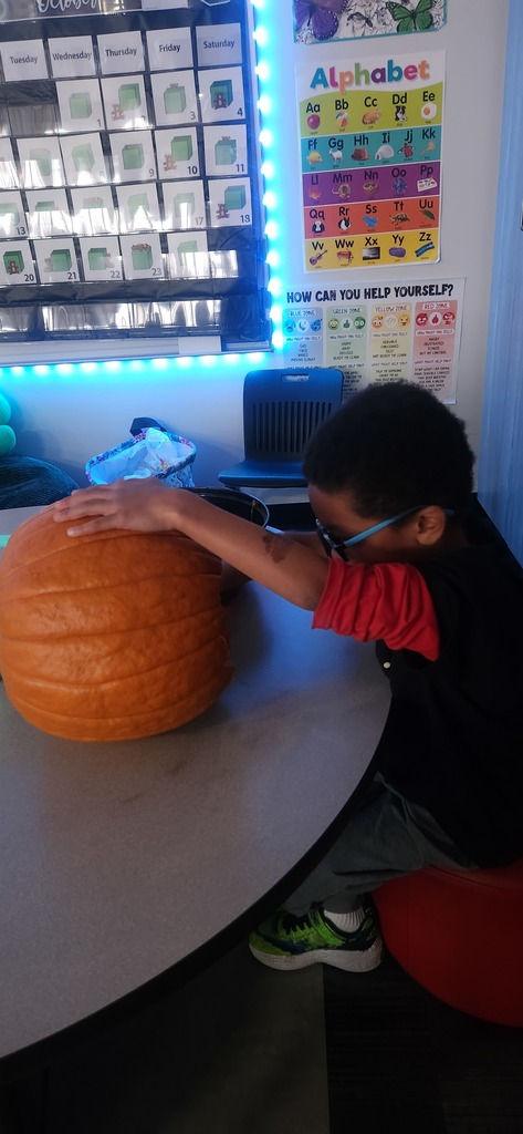 jack-o-lantern carving