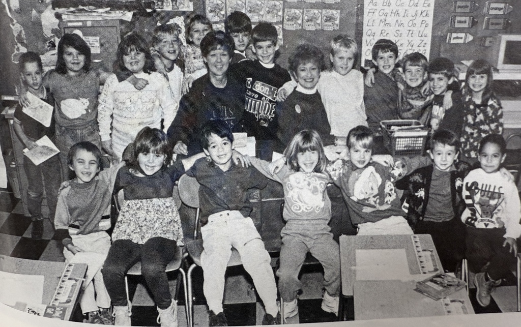 Mrs. Francescon's 1st grade class in 1995-1996