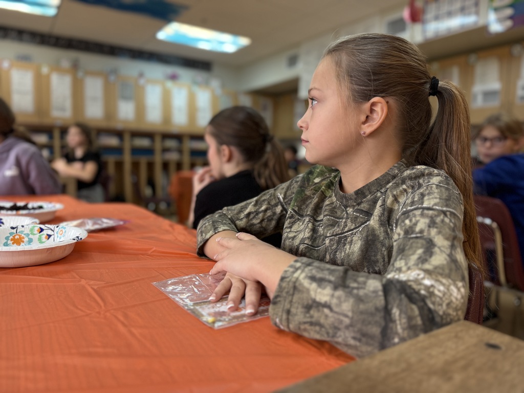 Lincoln Thanksgiving dinner table manners activity