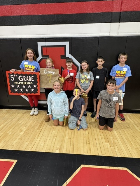 5th grade student with their web leader groups