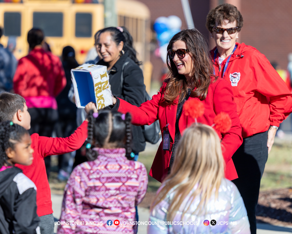 Red Ribbon Parade At Pine Level Elementary