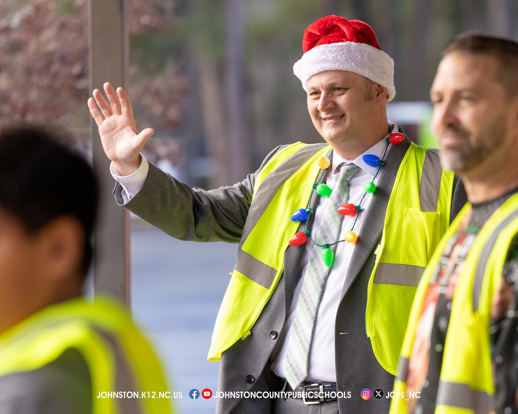Carpool at South Smithfield Elementary