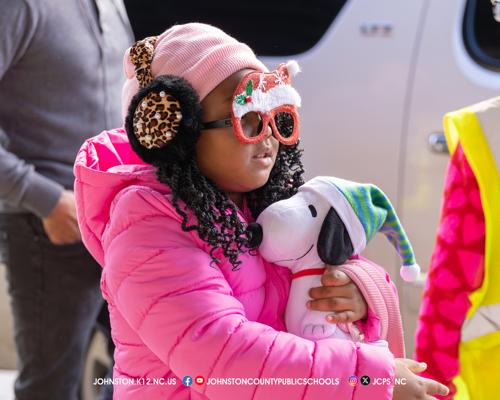 Carpool at South Smithfield Elementary