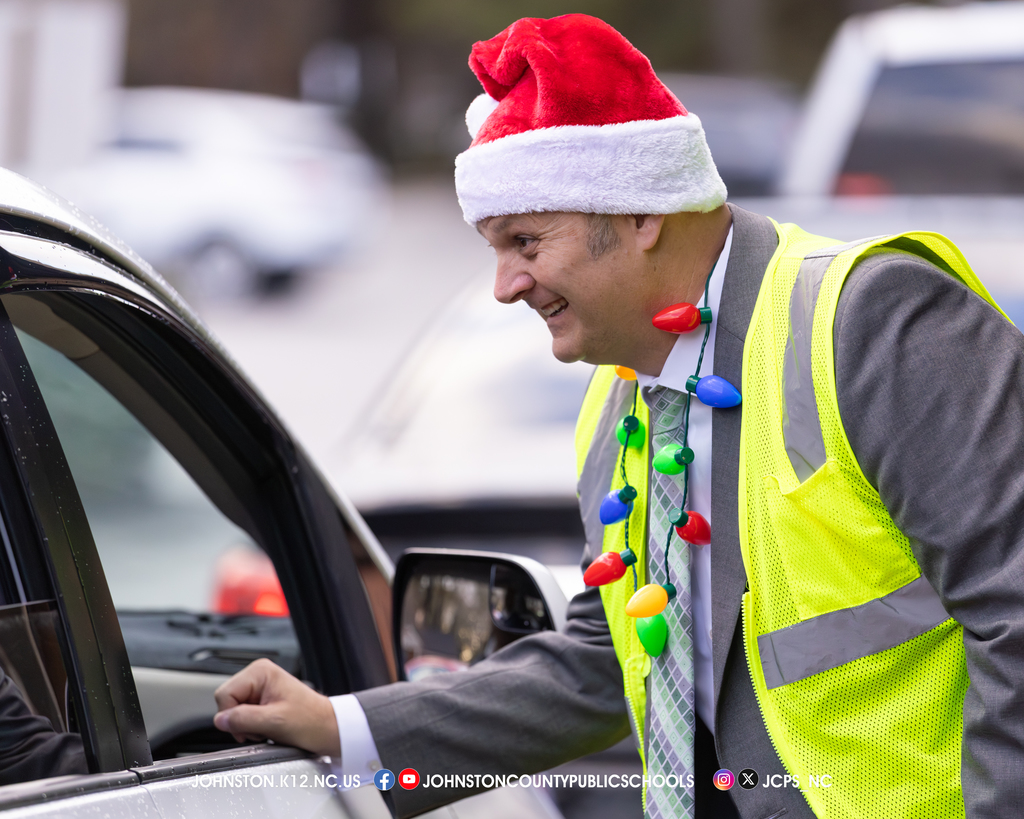 Carpool at South Smithfield Elementary