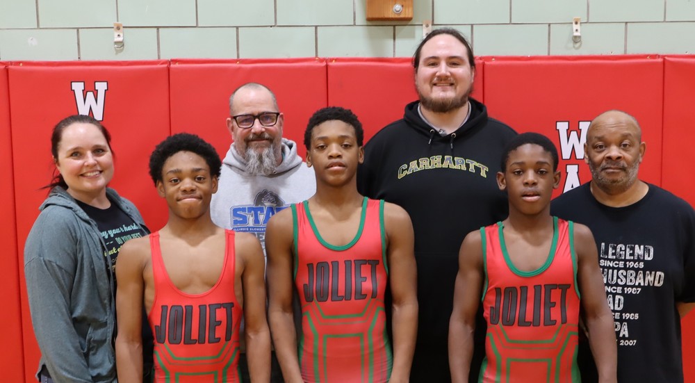 Washington wrestlers and coaches