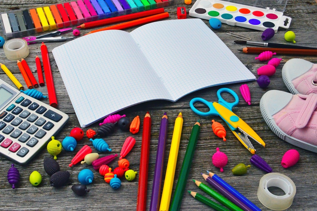 picture of school supplies