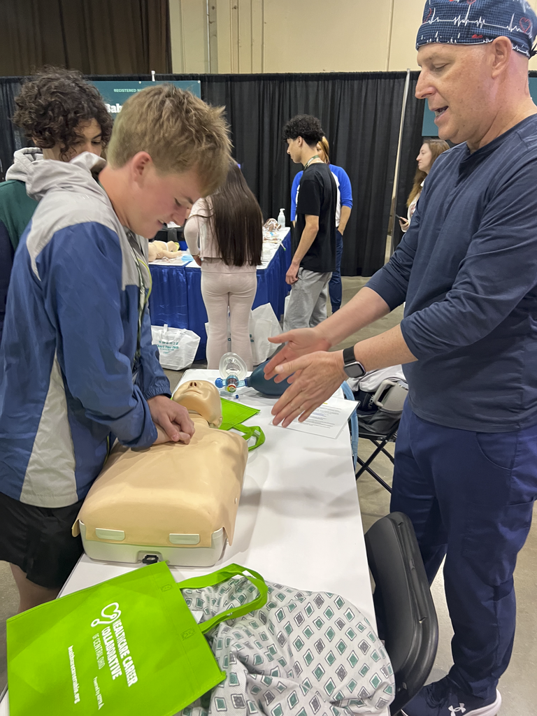 students at career fair