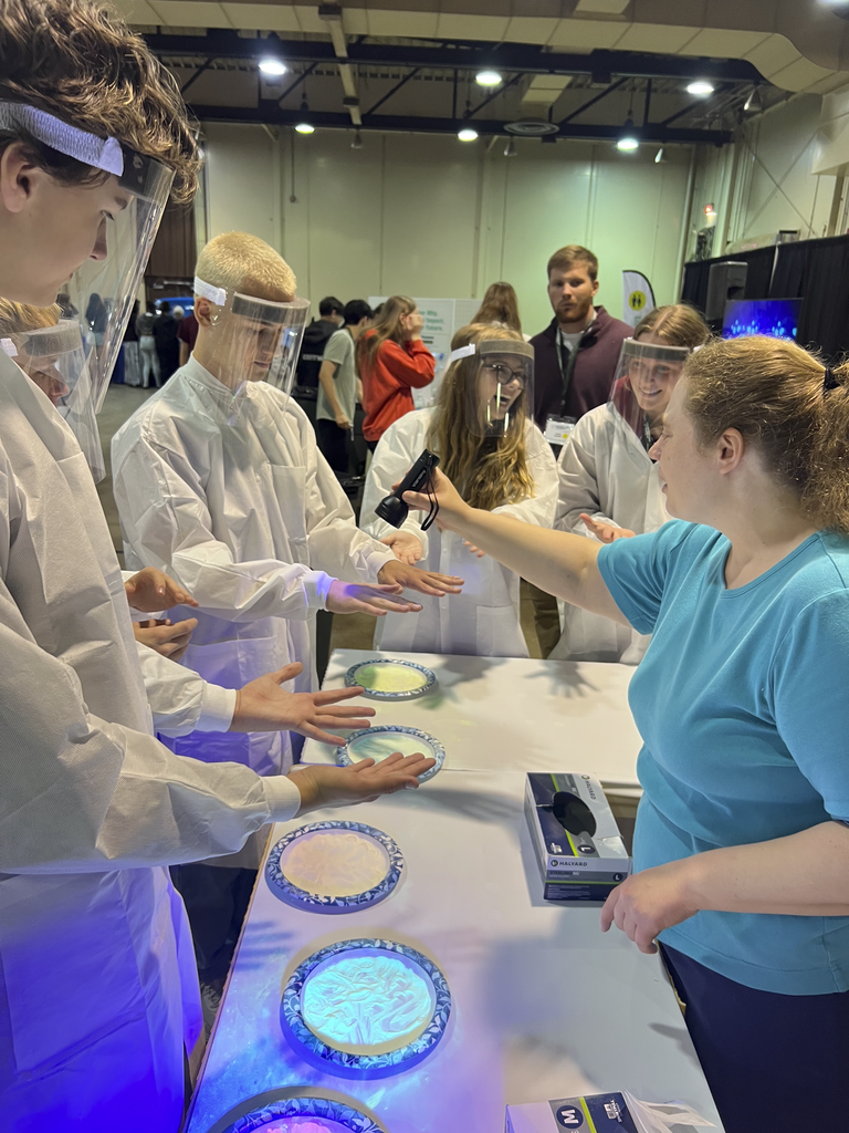 students at career fair