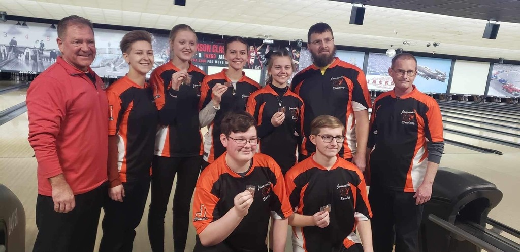 Comet bowlers who qualified for the state singles tournament
