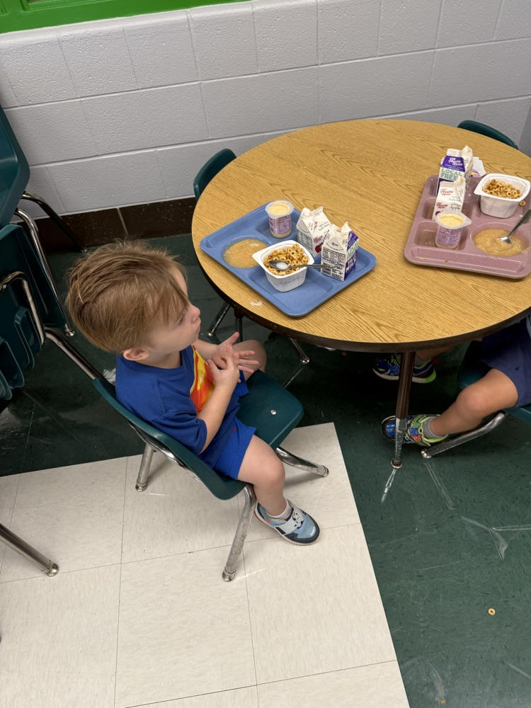 We went to the cafeteria to eat breakfast and lunch!