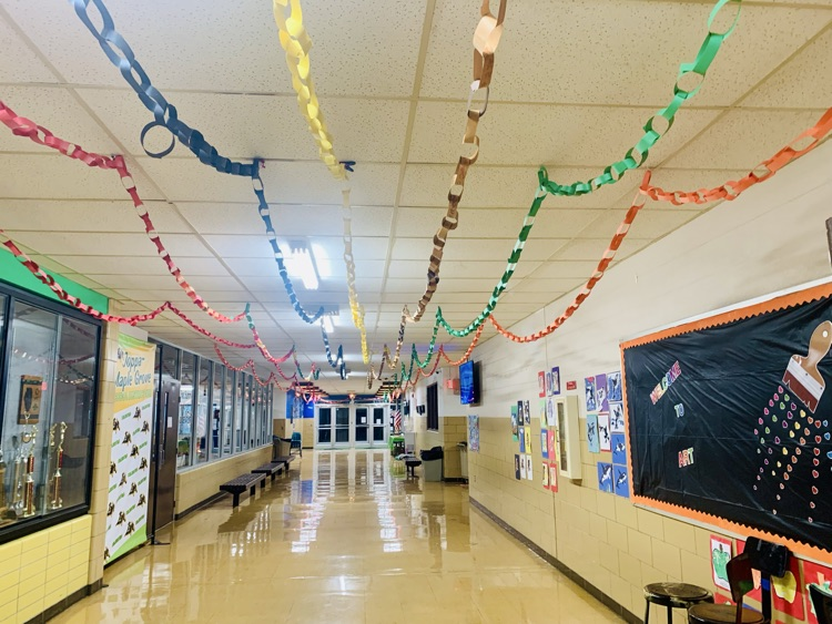 6th Grade Won the Paper Chain War.