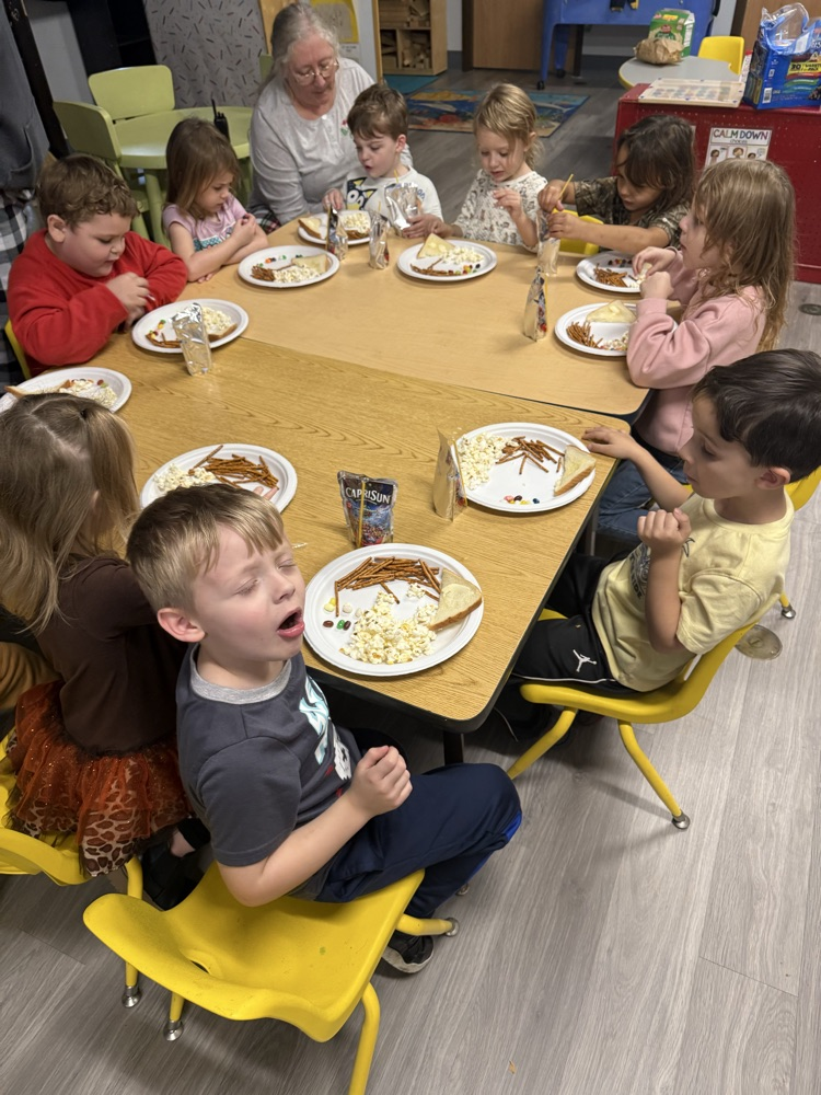 Charlie Brown Thanksgiving feast