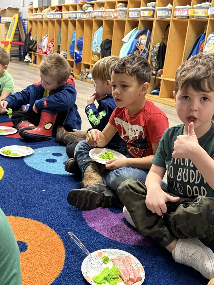 We like green eggs and ham