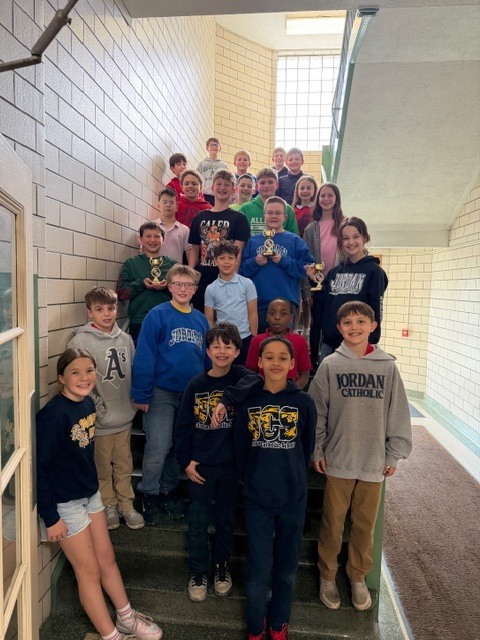 Contig players on stairs