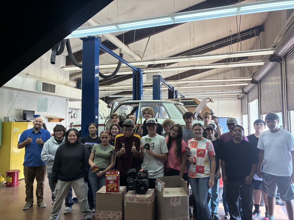 26-27 JCHS Autos Classes. 