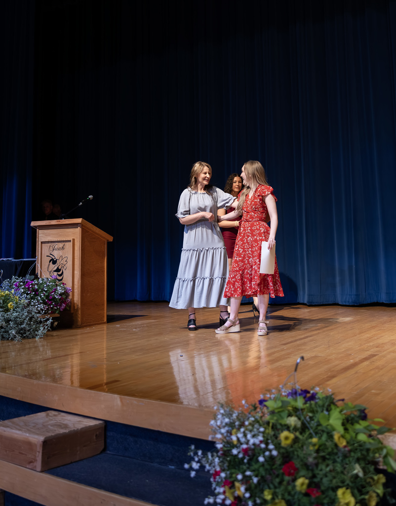 Nikki Sperry presents scholarship to Kylie Black