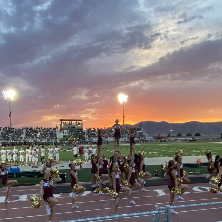Cheer pumping the crowd