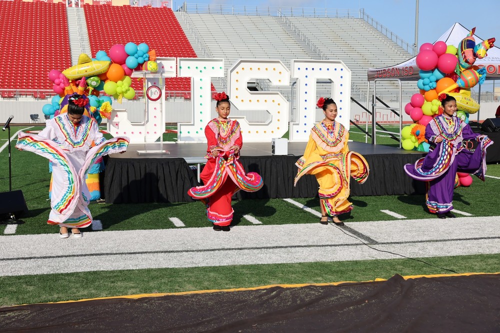 Fiesta Dancers at Convocation