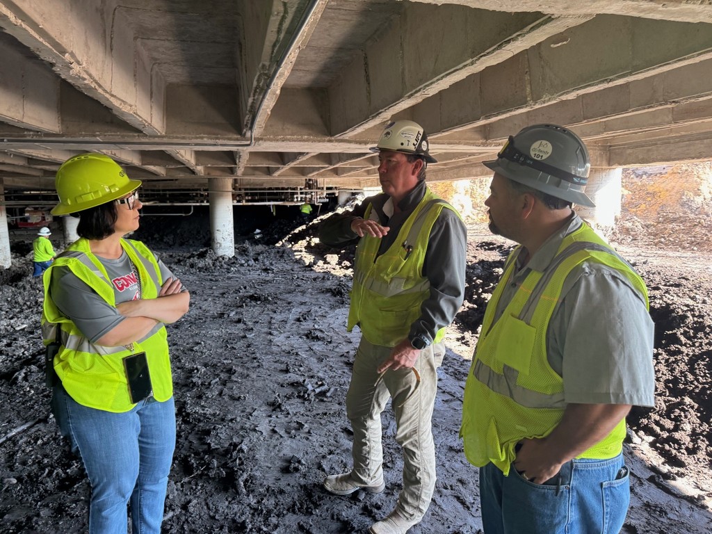 contractors talking about the project