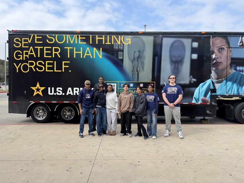 Student lunch group 2