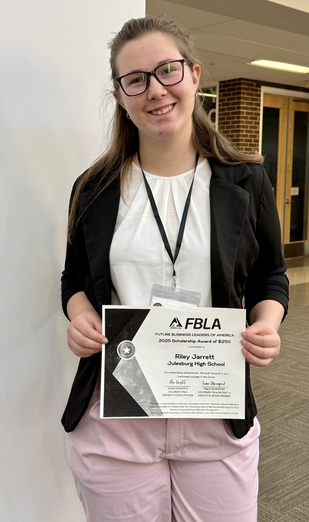 Riley Jarrett FBLA Scholarship winner
